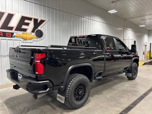 Used 2026 Chevrolet Silverado 2500 ZR2 w/ LPO, Dark Essentials Package AWD/4WD image 14