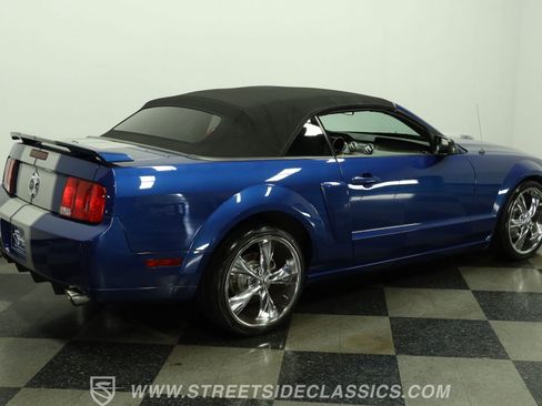 Used 2009 Ford Mustang GT RWD image 12