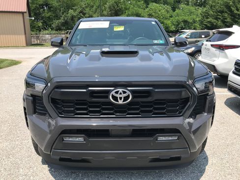 Certified 2024 Toyota Tacoma TRD Sport w/ TRD Sport Upgrade Package AWD/4WD image 3