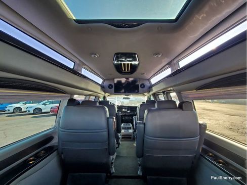 Used 2018 GMC Savana 2500 w/ Enhanced Convenience Package image 30