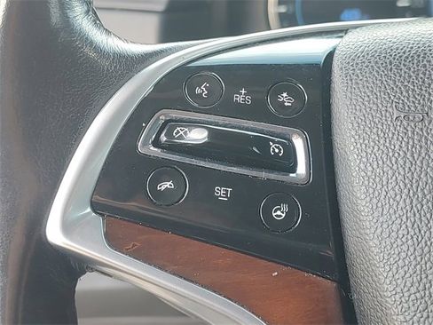 Used 2018 Cadillac Escalade ESV Luxury image 24