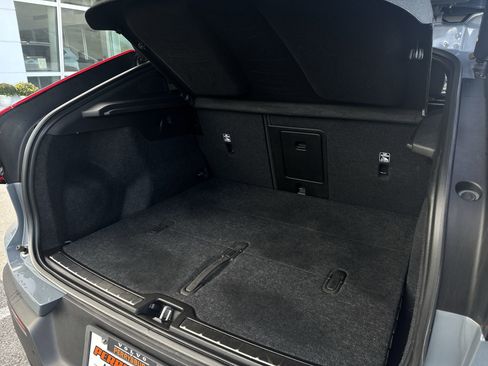 Used 2023 Volvo C40 P8 Recharge Ultimate image 27