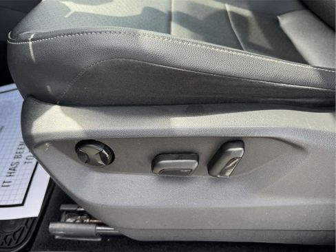 Used 2020 Volkswagen Tiguan SE w/ Panoramic Sunroof Package AWD/4WD image 20