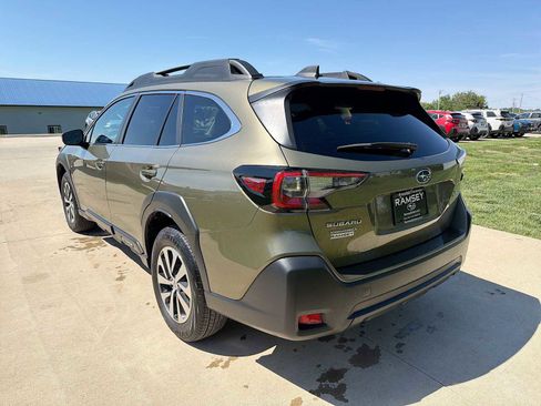 Certified 2024 Subaru Outback Premium AWD/4WD image 4