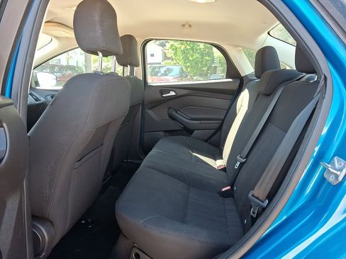 Used 2016 Ford Focus SE FWD image 10