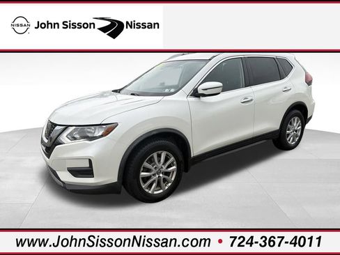 Used 2019 Nissan Rogue SV image 1