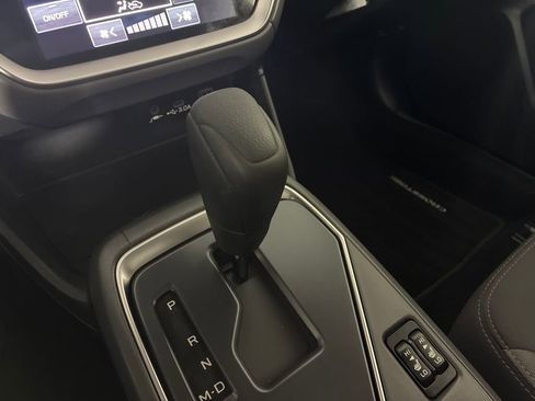 Used 2025 Subaru Crosstrek 2.0i Premium image 16