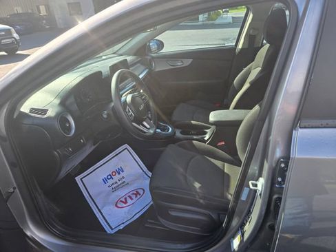 Used 2024 Kia Forte LXS FWD image 6