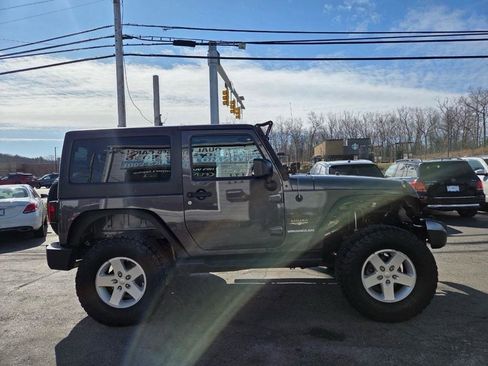 Used 2014 Jeep Wrangler Sahara w/ Connectivity Group AWD/4WD image 6