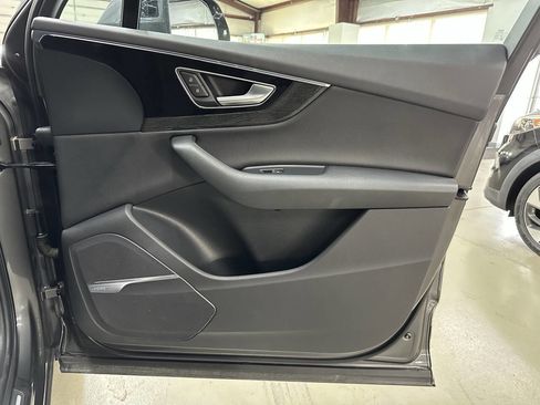 Used 2018 Audi Q7 3.0T Premium Plus w/ Premium Plus Package image 18