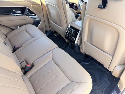 New 2026 Land Rover Range Rover SE image 13