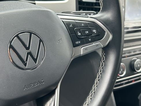 Used 2022 Volkswagen Atlas Cross Sport SE FWD image 29