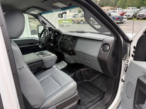 Used 2016 Ford F250 XL w/ Power Equipment Group image 8