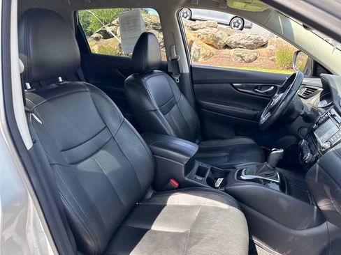 Used 2017 Nissan Rogue SL w/ SL Premium Package AWD/4WD image 11