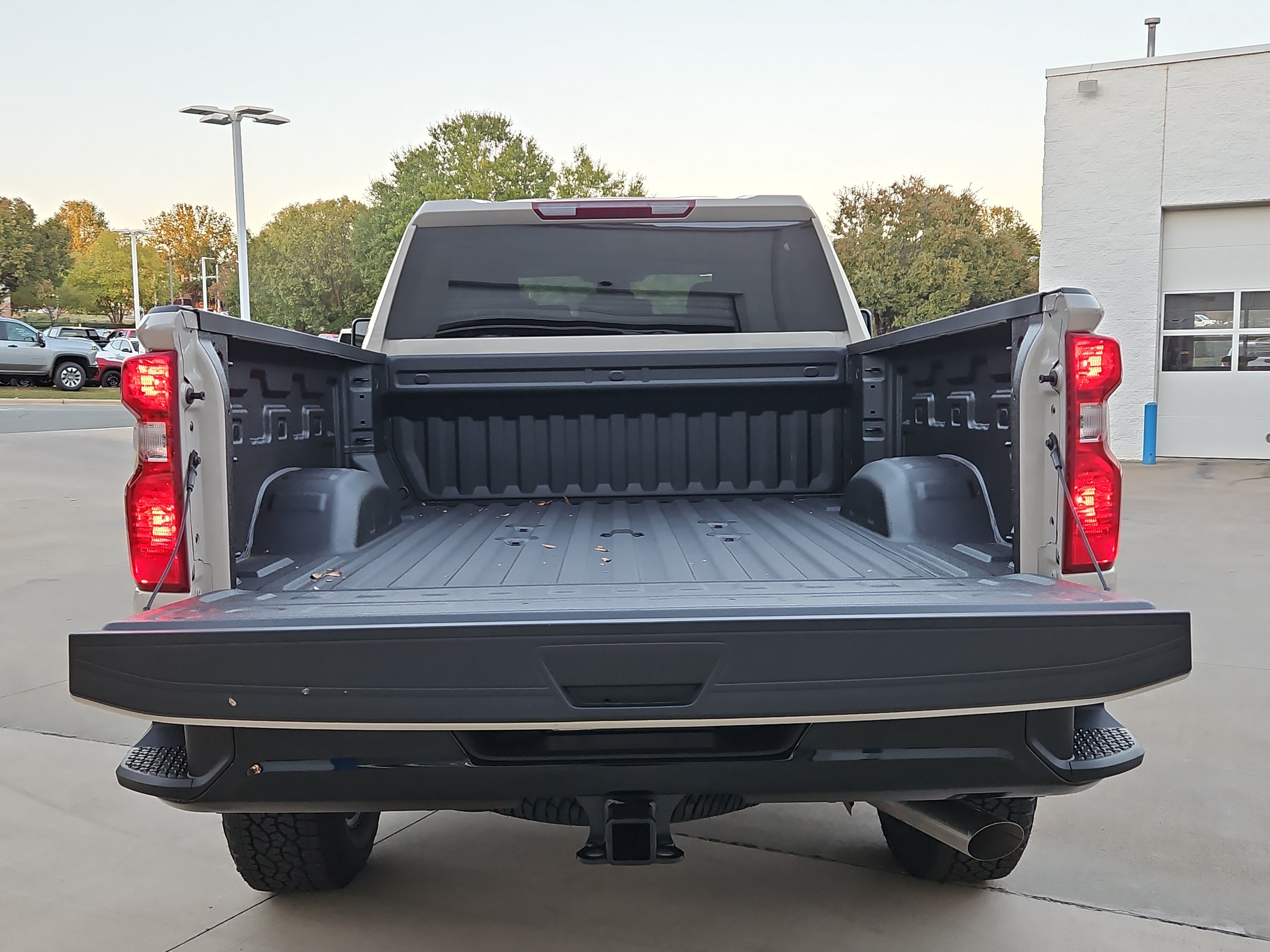 New 2026 Chevrolet Silverado 2500 Custom w/ Custom Convenience Package AWD/4WD image 5