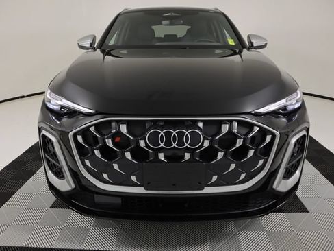Used 2025 Audi SQ5 Prestige w/ Prestige Package AWD/4WD image 8