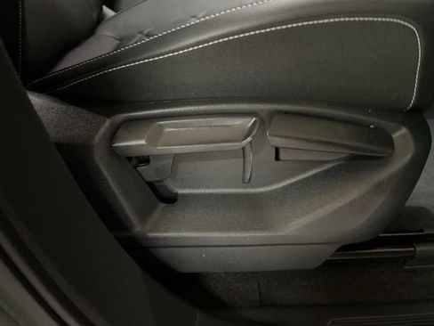 Certified 2024 Volkswagen Atlas SE image 6