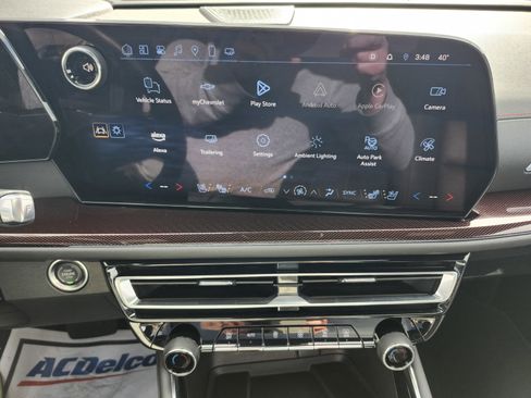 Used 2025 Chevrolet Traverse RS AWD/4WD image 21