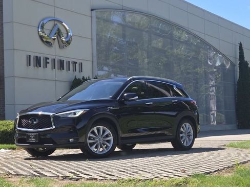 Used 2019 INFINITI QX50 Essential w/ Proactive Package AWD/4WD image 2