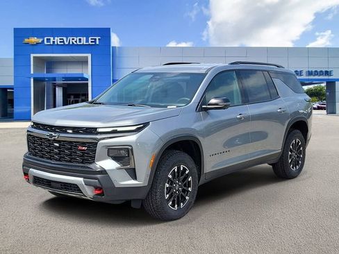New 2026 Chevrolet Traverse Z71 w/ Enhanced Driving Package AWD/4WD image 2