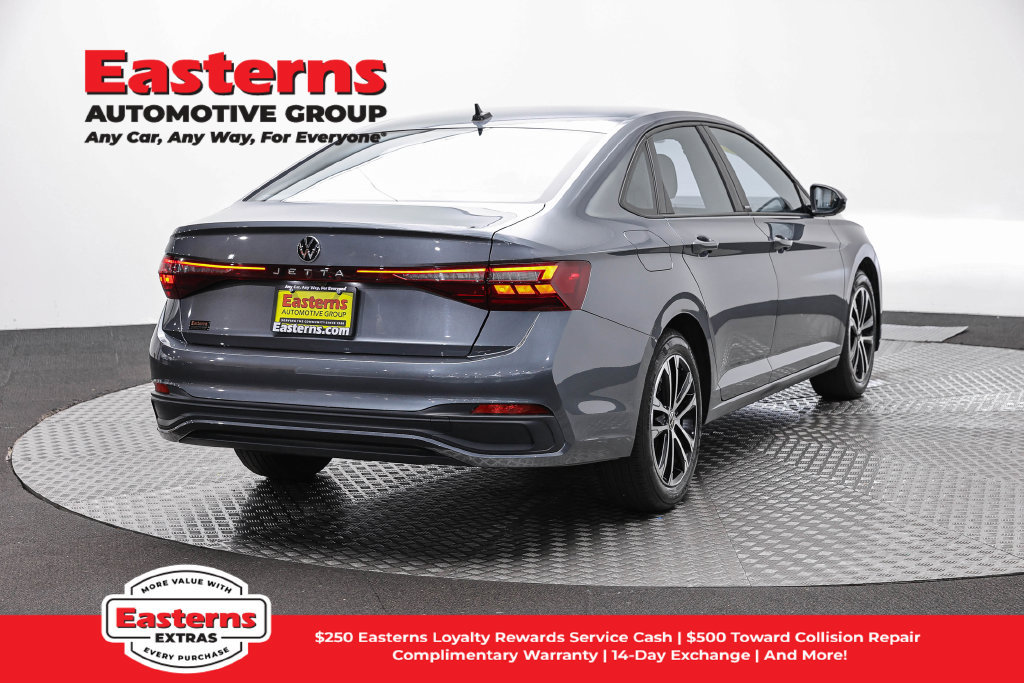 Used 2025 Volkswagen Jetta Sport FWD image 6