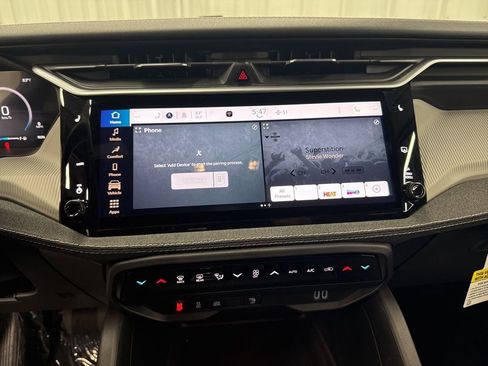 New 2026 Jeep Cherokee Laredo image 23