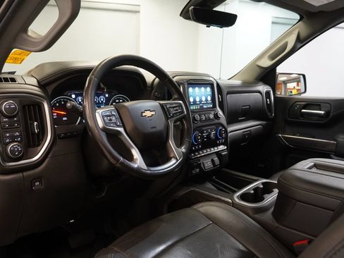 Used 2021 Chevrolet Silverado 1500 LTZ w/ Technology Package AWD/4WD image 7