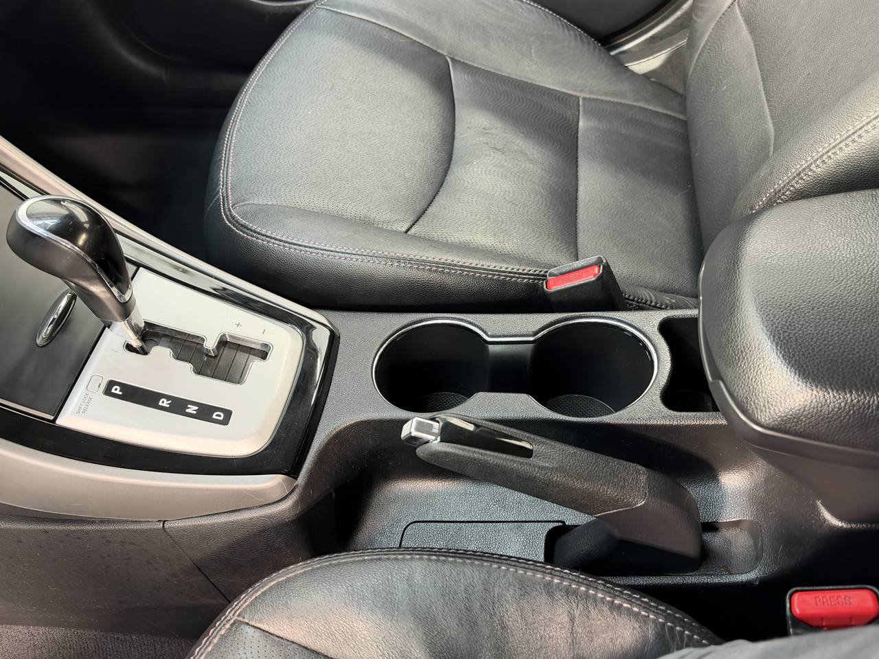 Used 2011 Hyundai Elantra Limited FWD image 27