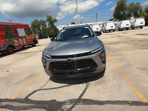 Certified 2024 Chevrolet Trax ACTIV w/ Sunroof Package FWD image 3