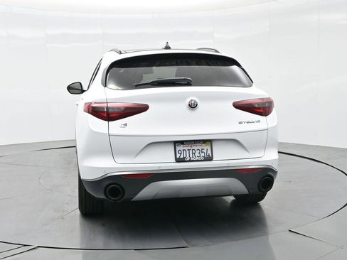 Used 2022 Alfa Romeo Stelvio Ti image 8