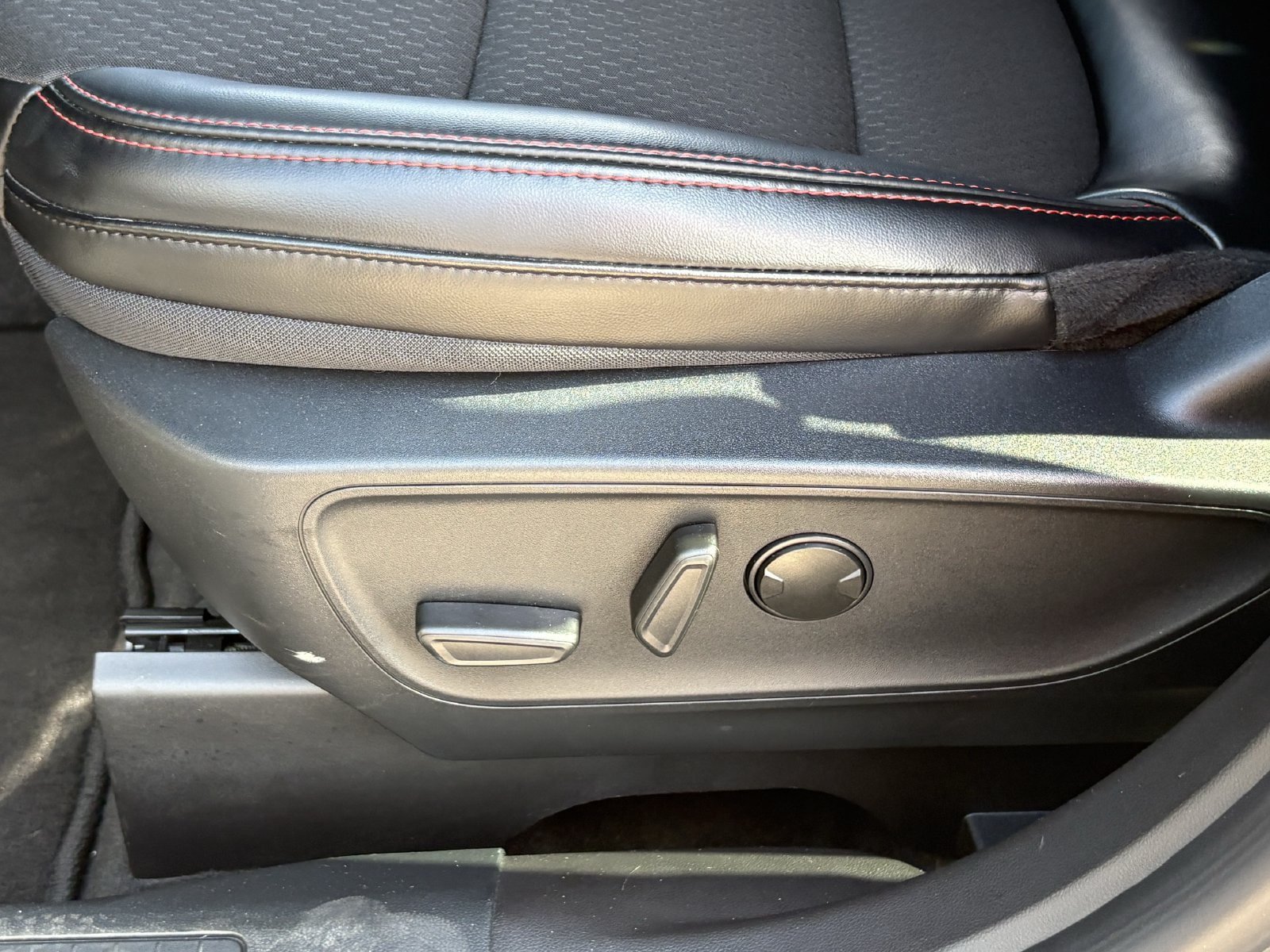Used 2024 Ford Escape ST-Line w/ Tech Pack #1 FWD image 26