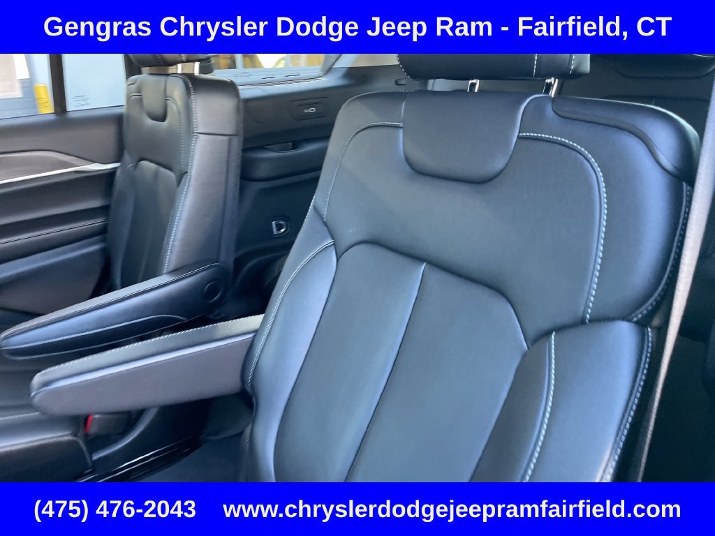 Used 2023 Jeep Grand Cherokee L Limited AWD/4WD image 47