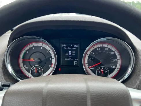 Used 2011 Dodge Durango Crew image 26