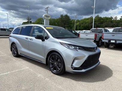Used 2025 Toyota Sienna XSE w/ XSE Plus Package