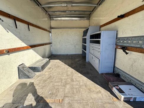 Used 2015 Ford E-350 and Econoline 350 Super Duty RWD image 7