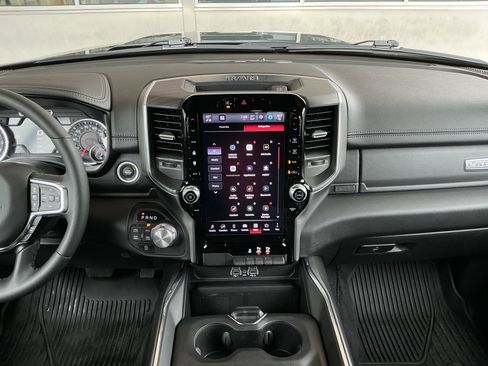 Used 2025 RAM 1500 Laramie image 9