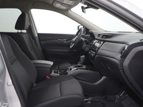 Used 2019 Nissan Rogue SV AWD/4WD image 13