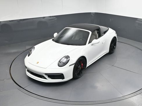 Certified 2024 Porsche 911 Targa 4 GTS image 38