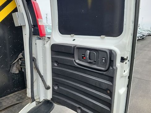 Used 2019 Chevrolet Express 2500 Work Van 3D Cargo Van w/ Driver Convenience Package image 7