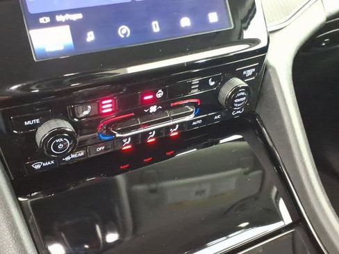 Used 2023 Jeep Grand Cherokee Laredo w/ Luxury Tech Group I image 20