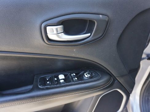 Used 2018 Jeep Compass Latitude w/ Popular Equipment Group image 3