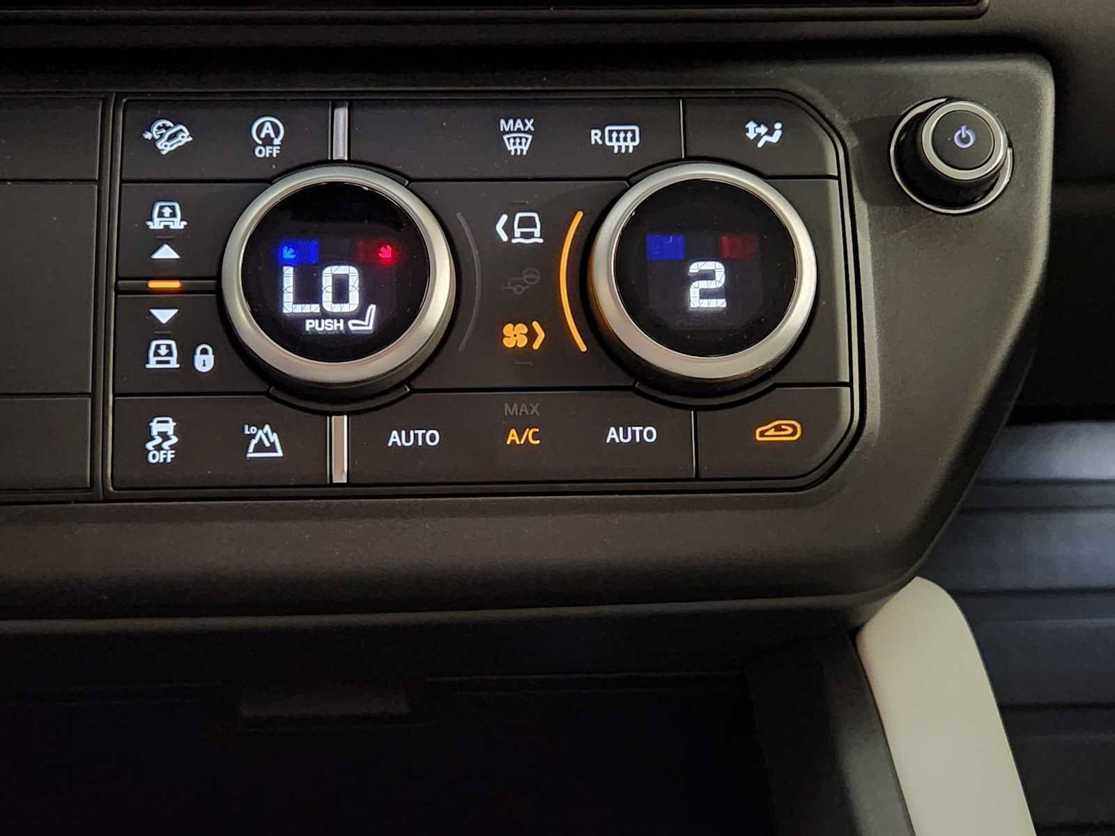 New 2026 Land Rover Defender 110 S AWD/4WD image 18