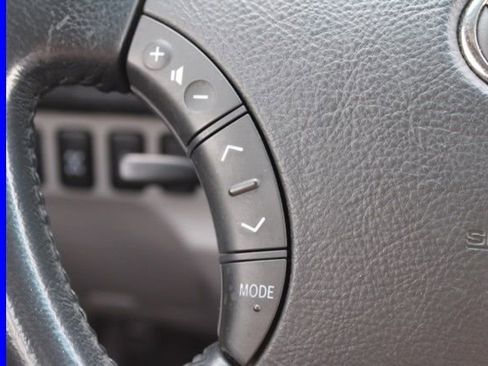 Used 2008 Toyota 4Runner SR5 AWD/4WD image 29