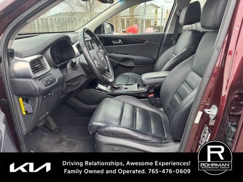 Used 2017 Kia Sorento SX image 8