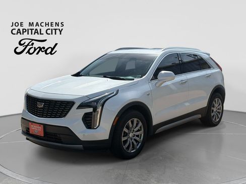 Used 2019 Cadillac XT4 Premium Luxury w/ Cold Weather Package FWD image 9