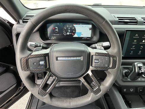 Used 2022 Land Rover Defender 90 V8 image 15