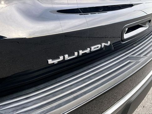 Used 2023 GMC Yukon XL AT4 w/ AT4 Premium Package image 32