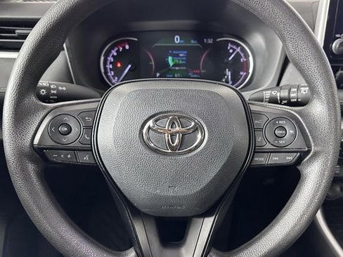 Used 2023 Toyota RAV4 XLE image 17