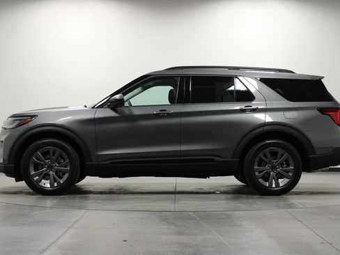 New 2026 Ford Explorer Active w/ Active Comfort Package AWD/4WD image 7