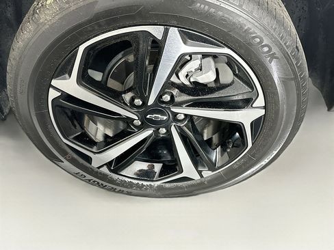 Used 2023 Chevrolet TrailBlazer RS w/ Convenience Package image 11